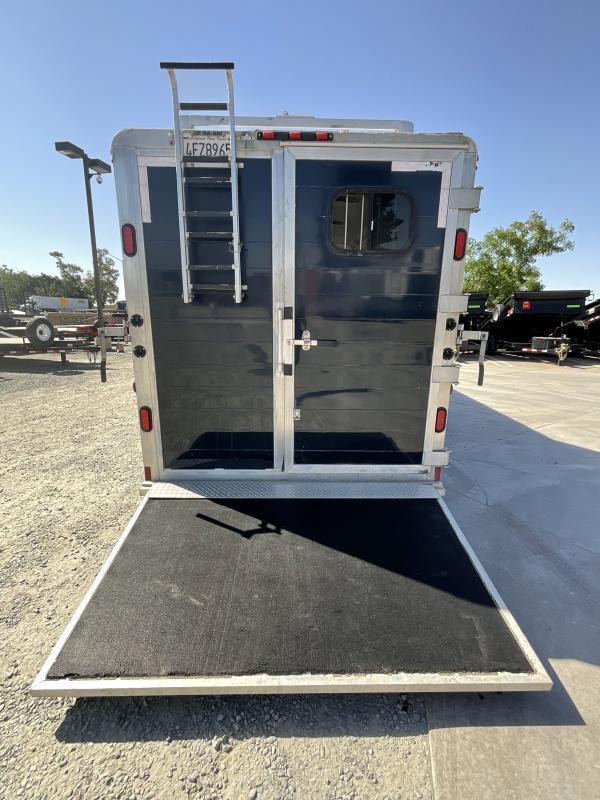 Pre-Owned_2005_Jamco_Trailers_4HGN_4_Horse_GN_Horse_Trailer_RUDfU0zgvwng