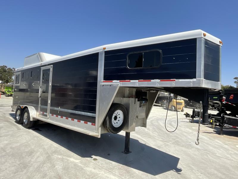 Pre-Owned_2005_Jamco_Trailers_4HGN_4_Horse_GN_Horse_Trailer_jdxroOqq4w9q